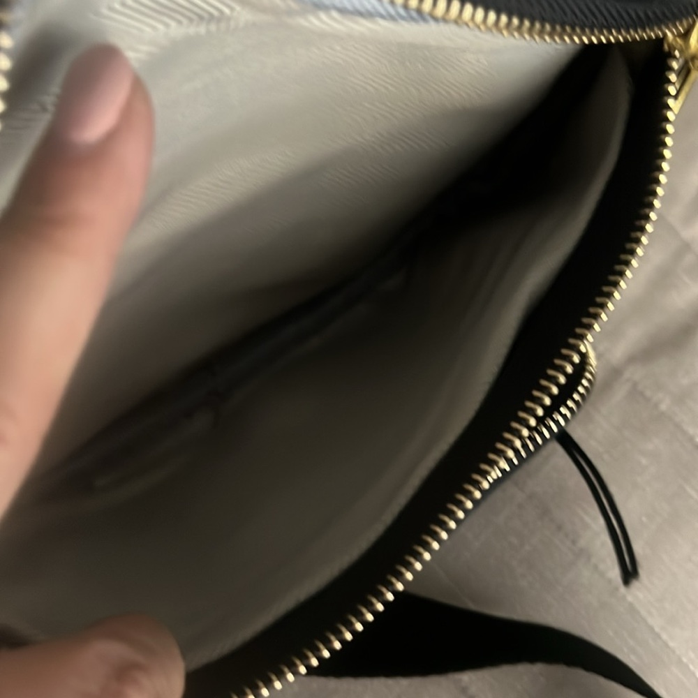(Fashion & Bag) unisex crossbody bag/ belt bag/ purse - Picture 15 of 17